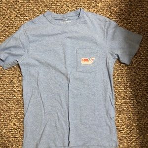 Vineyard vines t shirt